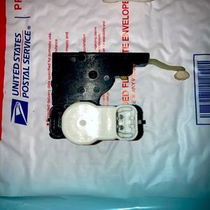 1991-2005 GM LH driver side door lock actuator OEM